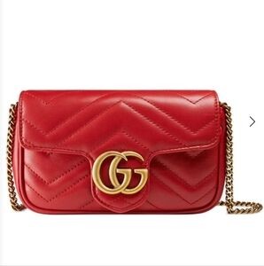 Gucci GG Marmont Matelasse Super Mini Leather Bag‎